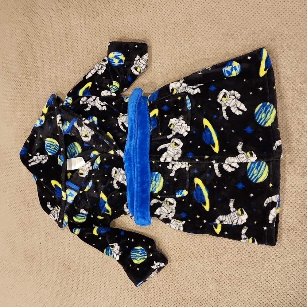 Cuddl Duds Boys 4/6 super soft astronaut/space robe